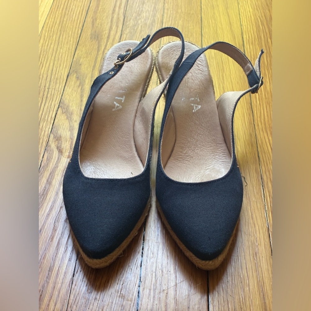 Viscata Palomera Canvas Espadrille Wedges in Navy, Size 8
